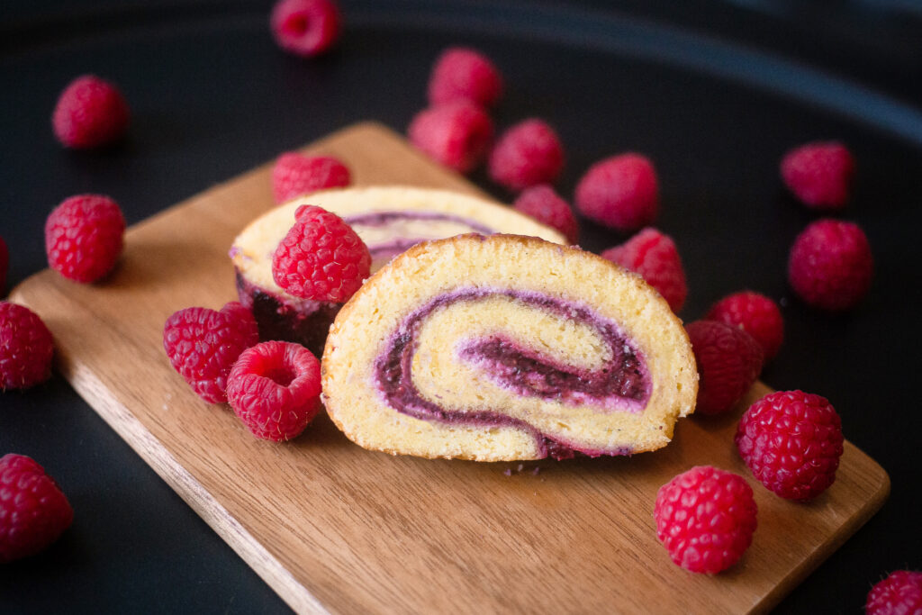 Kääretorttu ja vadelmia